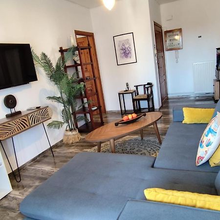 Lauren'S Charm Town Apartment Lefkáda 외부 사진