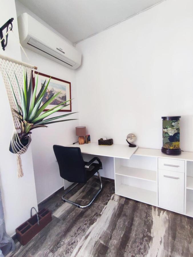 Lauren'S Charm Town Apartment Lefkáda 외부 사진