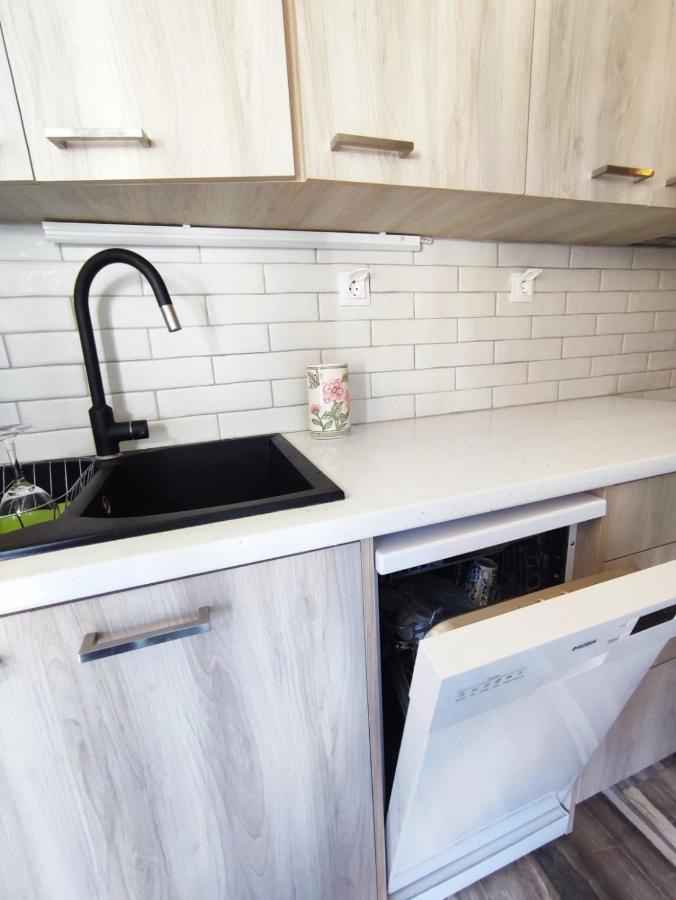 Lauren'S Charm Town Apartment Lefkáda 외부 사진